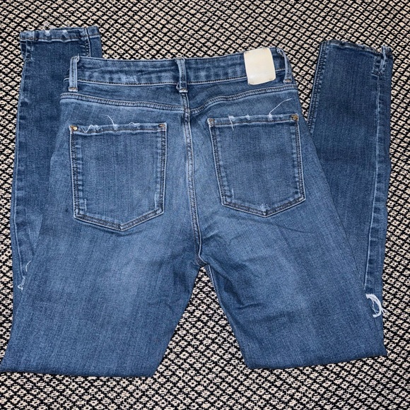 Zara Trafaluc Distressed Jeans - The Lady Skinny Crop - Ripped Knees - Size: 4 - Picture 9 of 12